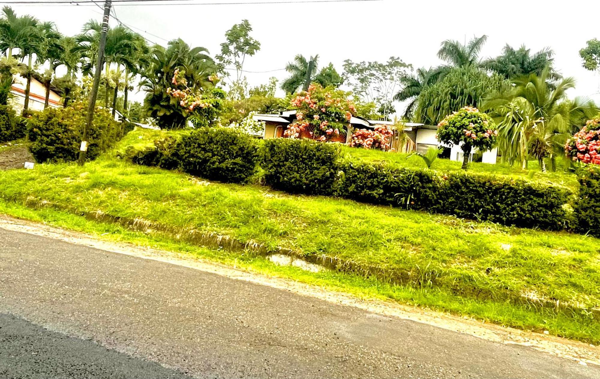 Hotel Tierra De Volcanes La Fortuna Bagian luar foto
