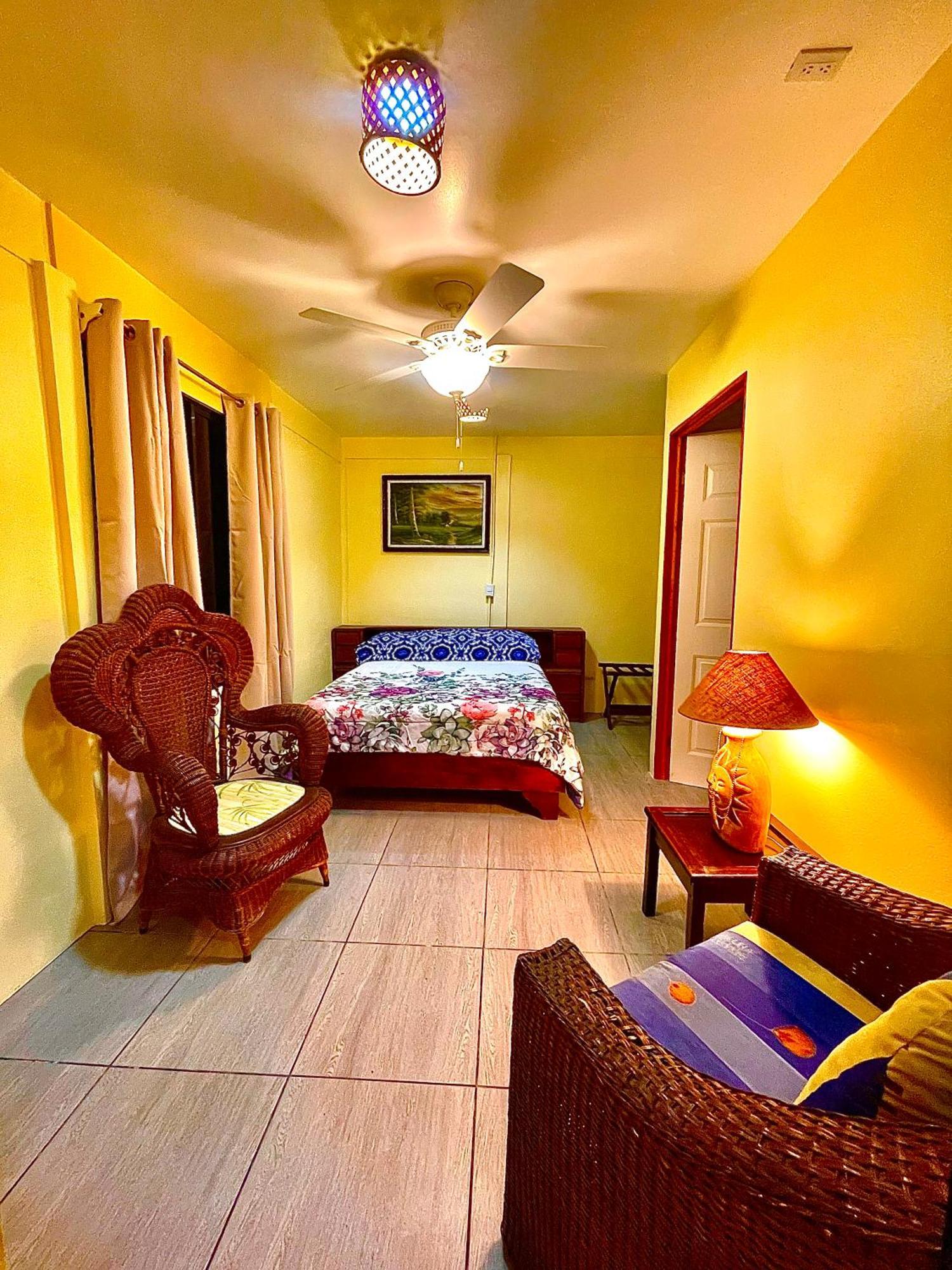 Hotel Tierra De Volcanes La Fortuna Bagian luar foto